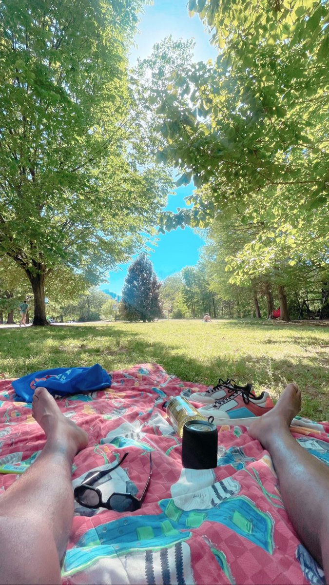 kylemckitty's tweet photo. Worked from the park today! Parks should have wifi honestly 🤔 https://t.co/p1WKblMWlI