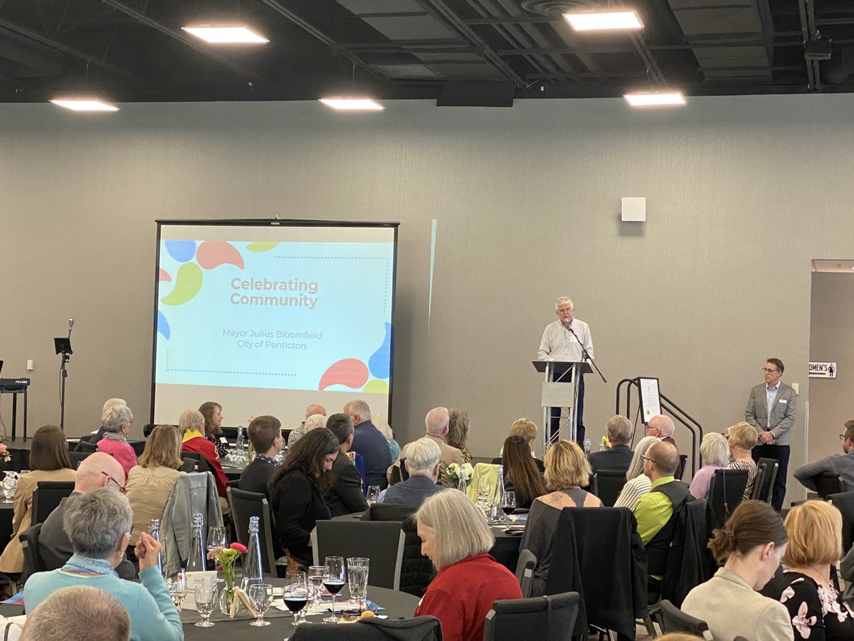 JuliusBloom's tweet image. Proud to proclaim today as Community Foundation Day in the @CityofPenticton to mark the 30th Anniversary of the Community Foundation of the South Okanagan #CelebratingCommunity #PentictonBC