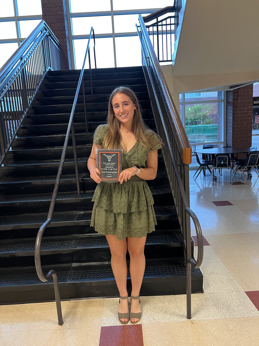 annaecono's tweet photo. Made 1st Team All Region and got Offensive player of the year!!! https://t.co/jHVmxdV4d8