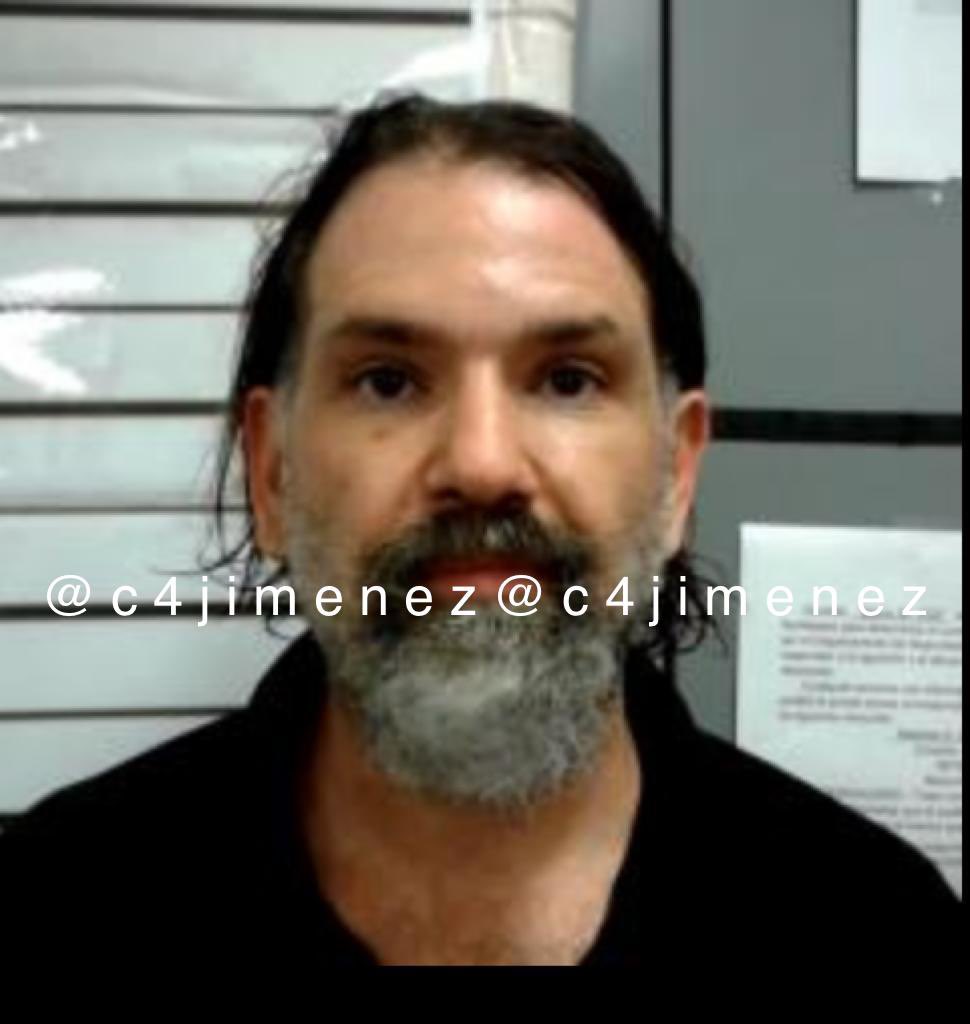 EN IG / EN C4
Es el ex delegado en <a href="/BJAlcaldia/">Alcaldía de Benito Juárez</a> <a href="/Christianvonroe/">𝘾𝙝𝙧𝙞𝙨𝙩𝙞𝙖𝙣 𝙫𝙤𝙣</a> 
La <a href="/FiscaliaCDMX/">Fiscalía CDMX</a> tiene una orden de aprehensión en su vs.
Así sus imágenes en redes.
Así lo detuvieron y lo deportaron cuando intentaba entrar como indocumentado a EEUU.
Lo van a traer a CDMX. para encarcelarlo