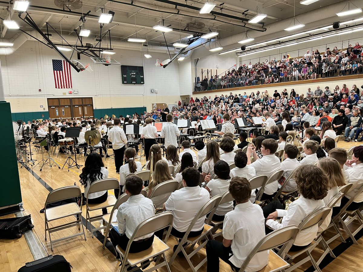 PrincipalRAdams's tweet photo. Our @AntiochCCSD34 elementary band musicians put on a wonderful show! Kudos to our musicians, Mrs. Mack, and Mr. Bajek! #D34ALLIn #MusicMakesTheWorldGoRound https://t.co/a5izH4vw3B