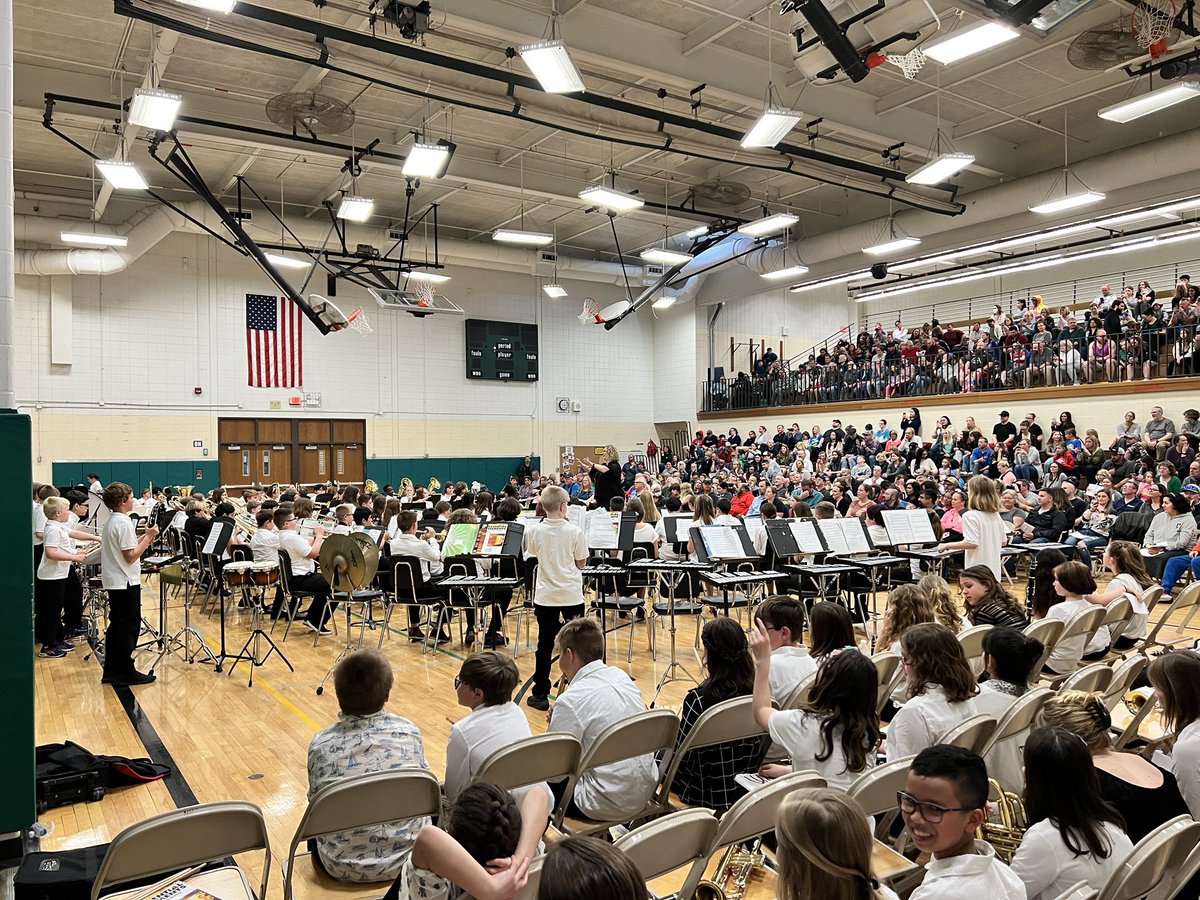 PrincipalRAdams's tweet photo. Our @AntiochCCSD34 elementary band musicians put on a wonderful show! Kudos to our musicians, Mrs. Mack, and Mr. Bajek! #D34ALLIn #MusicMakesTheWorldGoRound https://t.co/a5izH4vw3B