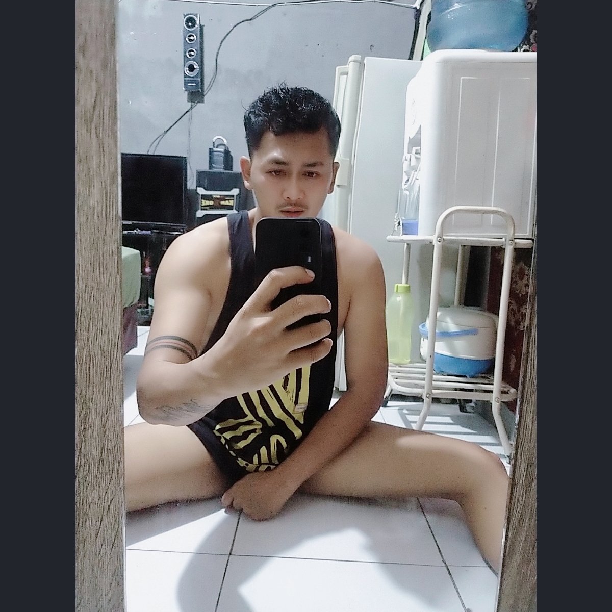 BatamAlif77772's tweet photo. Pijat in/out Batam sekitarny
Vcs bugil bertarif
Wa 0895-6242-60905

#pijatsensual #pijatjakarta #pijatbandung #pijatbatam #gaybatam #vcsbugill #openvcs #sangeberat #MassageFullBody #masaage_full_body #riming #vcscroot #kusuk #massage
#anakbatam  #cowoksange https://t.co/T1W2RrmDHV