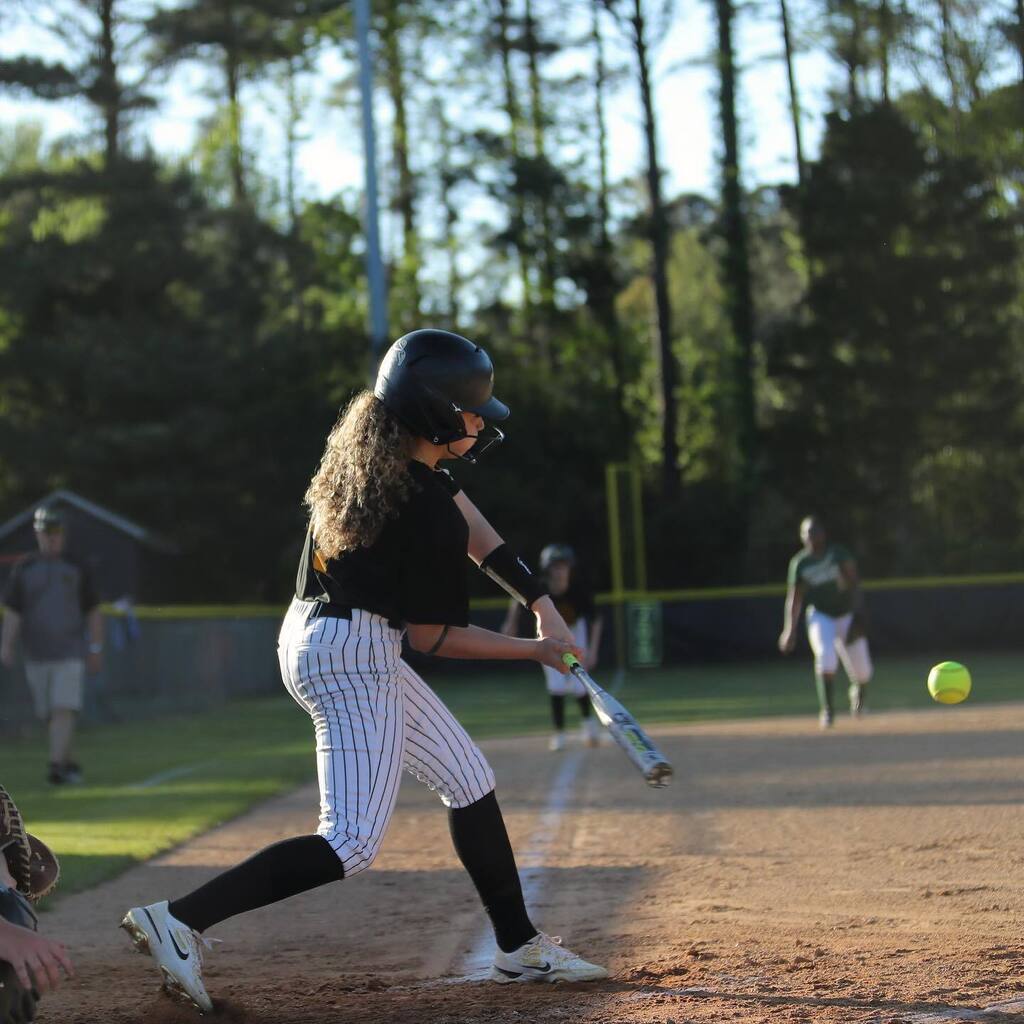 gotoleftfield's tweet photo. Swings & things | @manteo_athletics @ManteoSoftball #gallery vs Northeastern @ https://t.co/JGiIEk3G6b | #canon #softball #sports #photography | FREE DOWNLOADS today | #GetLeft https://t.co/0BTH80cyHg https://t.co/y9HPkC0Tu9