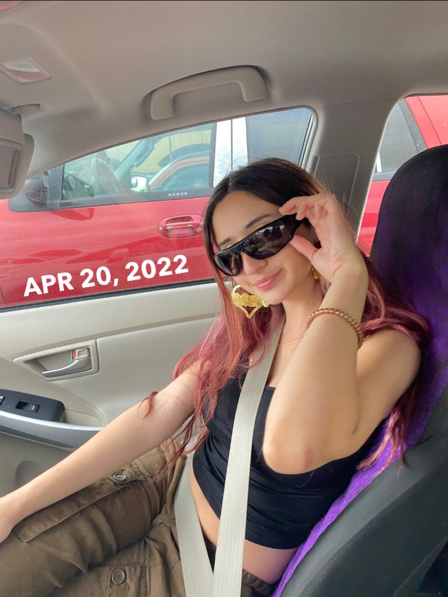 lor_aye's tweet photo. Happy 4/20 ladies n gents https://t.co/aBM5bwPlIv