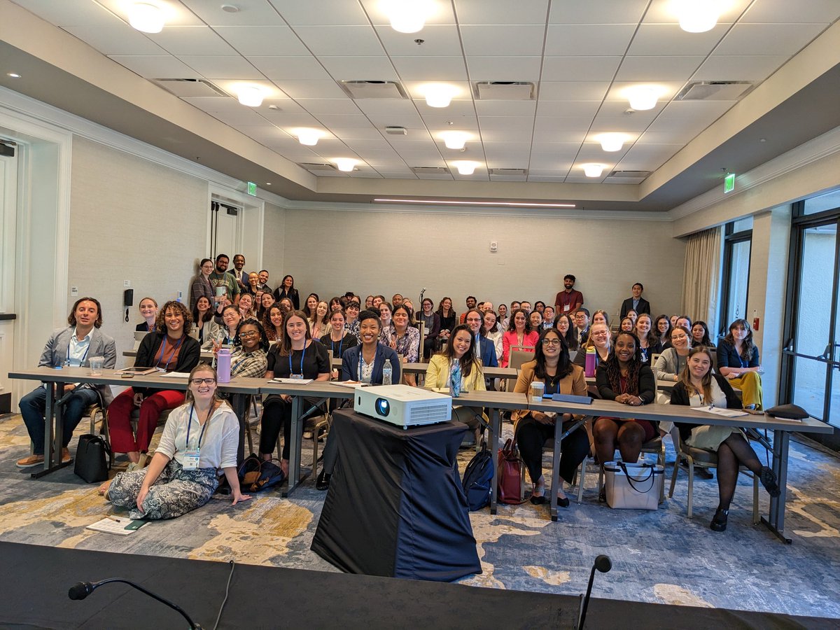 Prof_Harley's tweet image. STANDING ROOM ONLY for the #SFB2023 Biomaterials for Women&apos;s Health session. Amazing!

We&apos;re going to need a way bigger room!!!
