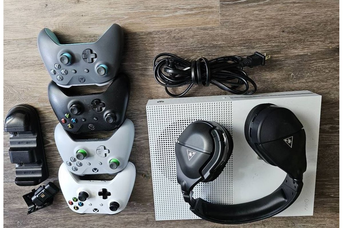 WhatsForSaleNow's tweet photo. Just Listed: Xbox Series S 500 GB
Location: San Francisco
View Full AD:https://t.co/YTKNbqEsdu 

#BUY #SELL #FREE #ADS #ADVERTISE #FREE #FASTSELL #FREECLASSIFIEDS https://t.co/GVU6G7LVRF