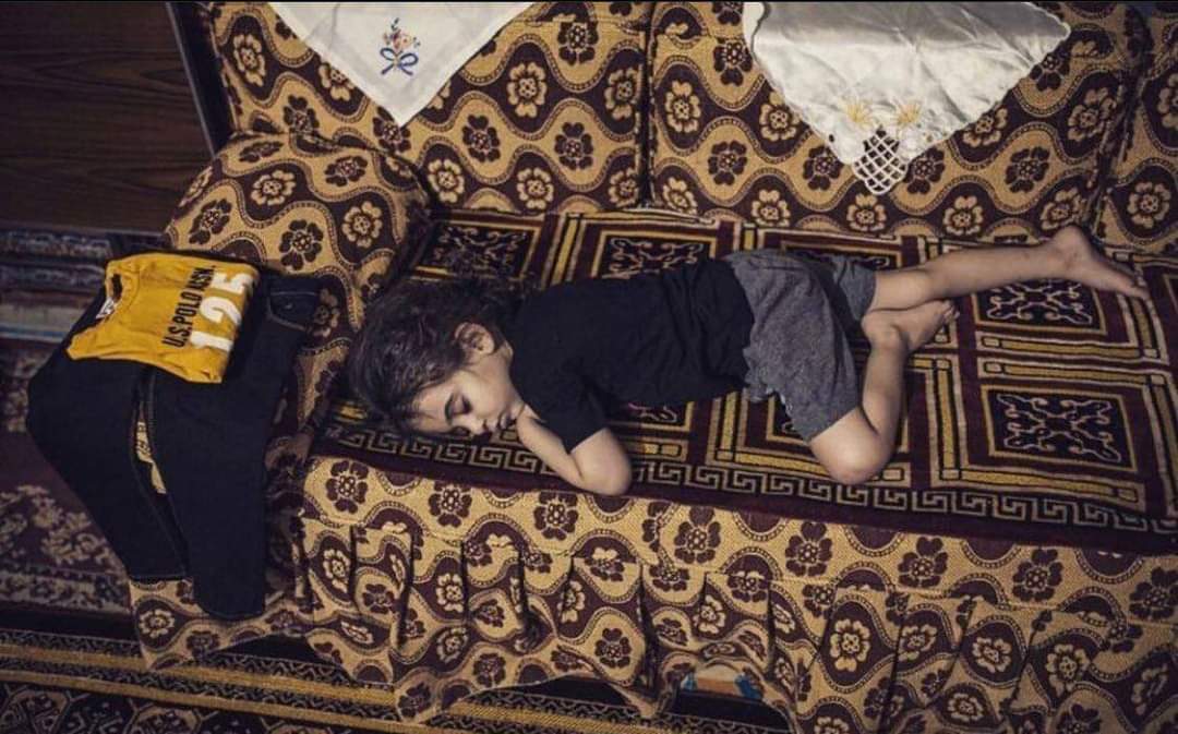 كنا انا وانت لا نحمل همًا فعلًا 🖤✨