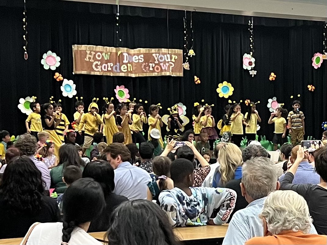 kate_kargbo's tweet photo. Our kinder “gardeners” celebrated Earth Day with the program - How does your Garden Grow? 🌸🐝🦋🌻 They did amazing! @WSE_Stallions @WSE_PTO @FortBendISD @wsemusic @FBISDFineArts https://t.co/NGHviJsdLB