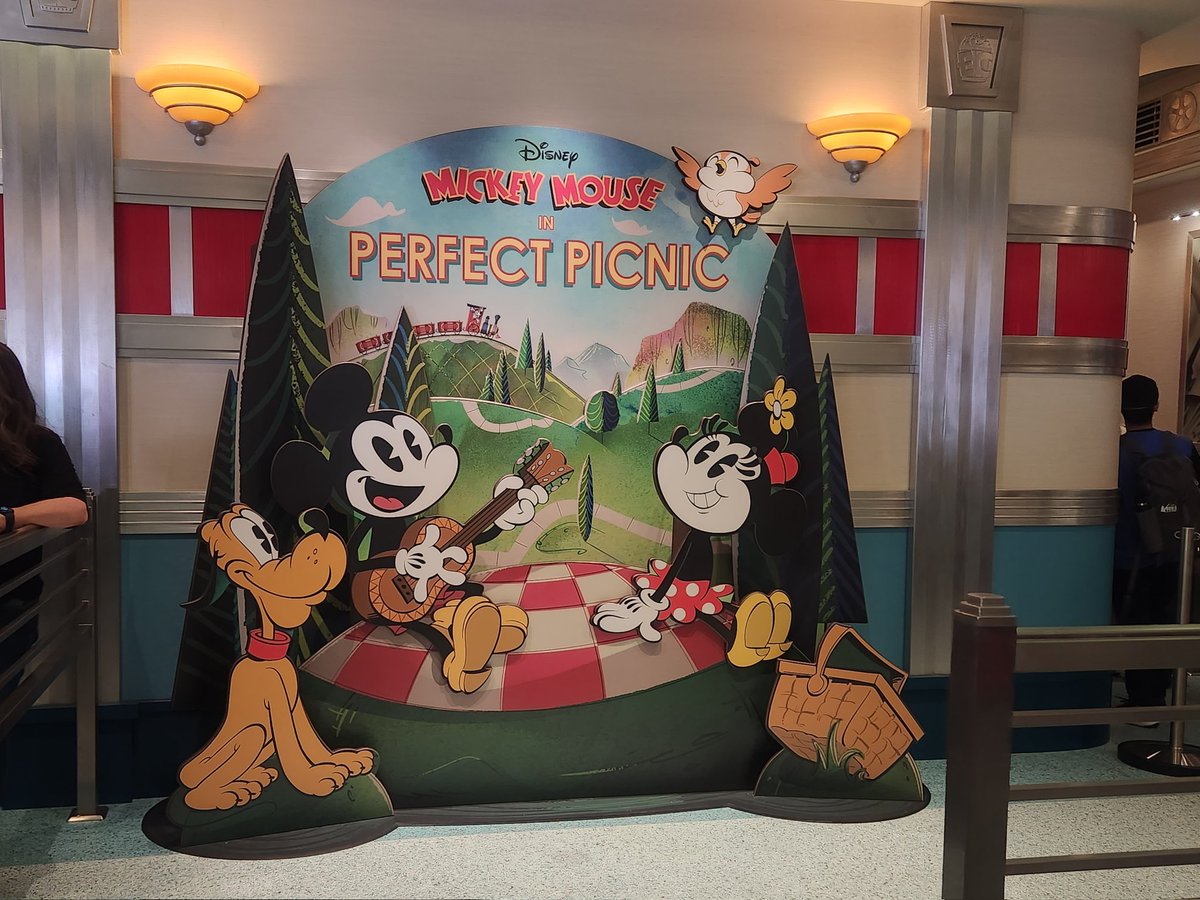 DisneyG1313's tweet photo. https://t.co/EpCxf62xLw