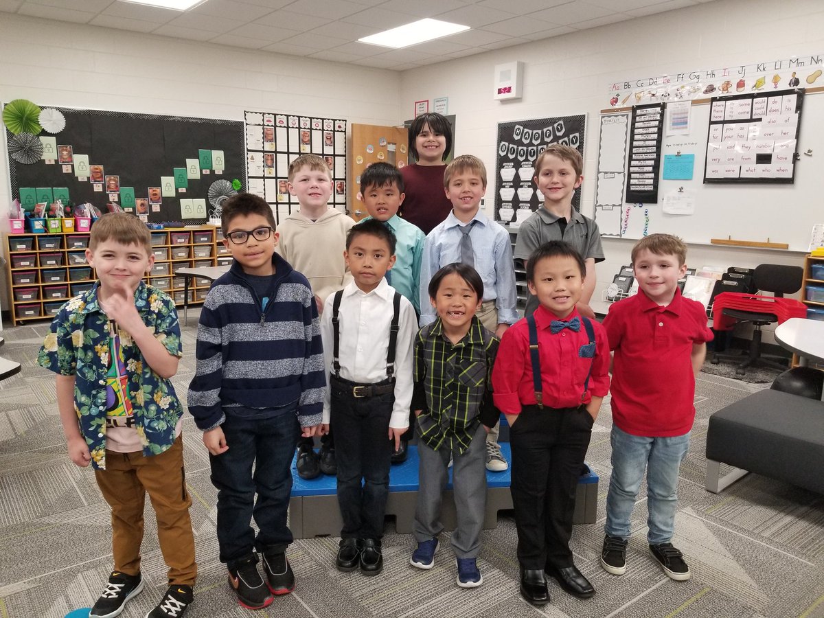 It's spring concert time! These kiddos did such a great job! #EverestPride #WestonPride