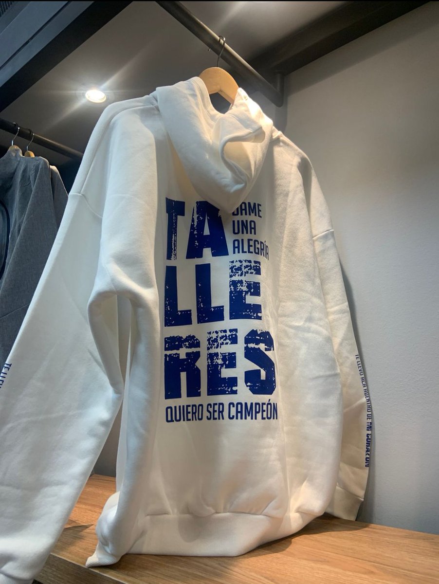 se viene mí cumple y yo solo acepto regalos como este😍