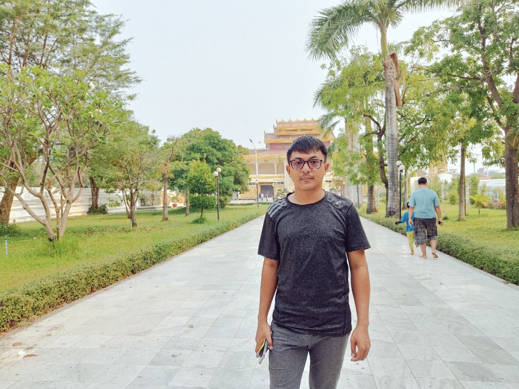 kozwe29's tweet photo. ဂျစ်ကန်ကန်ရုပ်နဲ့ 😛 https://t.co/UJ65KnQEco