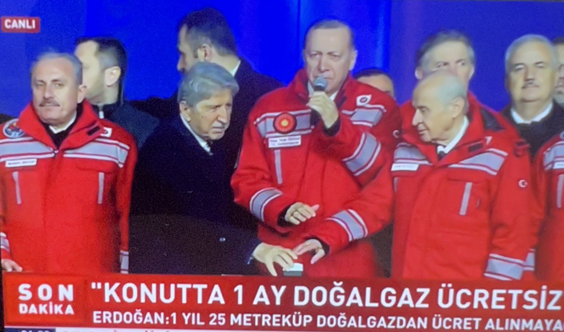 Büyük Filyos projesinde bir dev adım atıldı. Deniz altında 275 KM derindeki doğal gazı karaya çıkarıp sisteme bağlayan butona Cumhurbaşkanımız sn.Recep Tayyip Erdoğan ile beraber bastık.Cumhuriyet tarihimizin bu en büyük yatırımına emeği geçen herkese şükran borçluyuz.