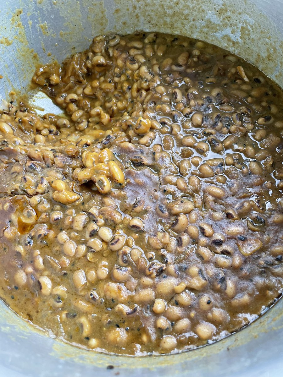yamichan_toyama's tweet photo. 今日のカレー活動①は、パキザフードハウス。
robia fish
chapati
ns chai
今週末のパキザはロビア豆(黒目豆)がおすすめ❗️
チキン、マトン、フィッシュと組み合わせ可能です。
ブラックペッパーが効いてなかなかスパルタンな味付けにしてあり、チャパティがとまらない。
#robia #roticircle https://t.co/QFkzyyAv2c