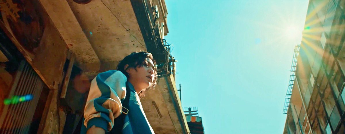pm5_twt's tweet photo. 🎞 해금 #AgustD https://t.co/YeC9n2mHQw