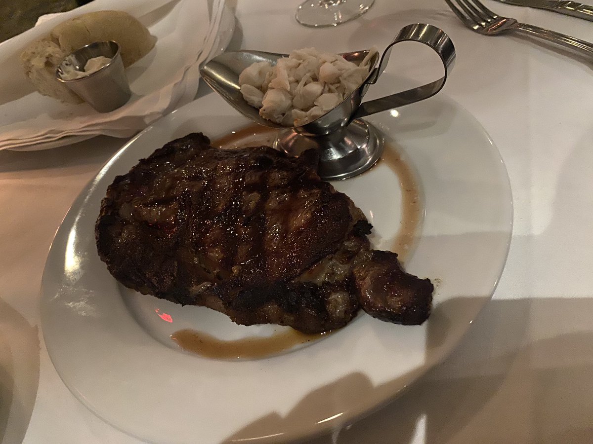 ChrisLonghorn's tweet photo. Steakβ¦itβs whatβs for dinner!!!! π₯©π·#18ozribeye #jumbolumpcrab #garlicmashedpotatoes #housesalad #fourvirtuescabernet #bourbonbarrelaged #breadandbutter #kirbysprimesteakhouse #winstarworldcasino @kirbysprimesteakhouse @winstar_world @fourvirtueswine https://t.co/cfNJaZGhrp