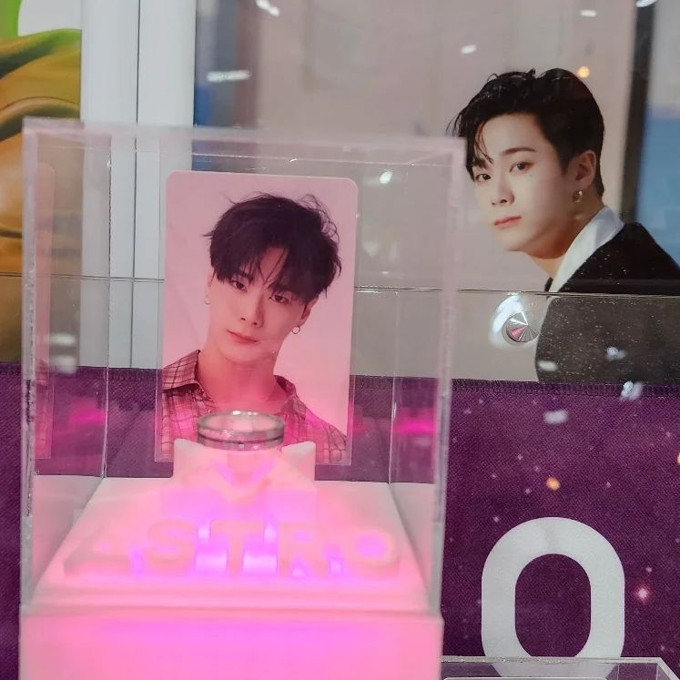 astrolatinfanb's tweet photo. Joyeria #Citytae04 en IG
Donde #MJ creo los anillos para todo Astro 

" Es una triste noticia tan triste

una persona tan cálida y cariñosa 

Rezo para que te conviertas en una estrella que brille más en el cielo y siempre seas feliz allí.

Descansa en paz 

#ASTRO #MOONBIN" https://t.co/r5Ym3A7qYb