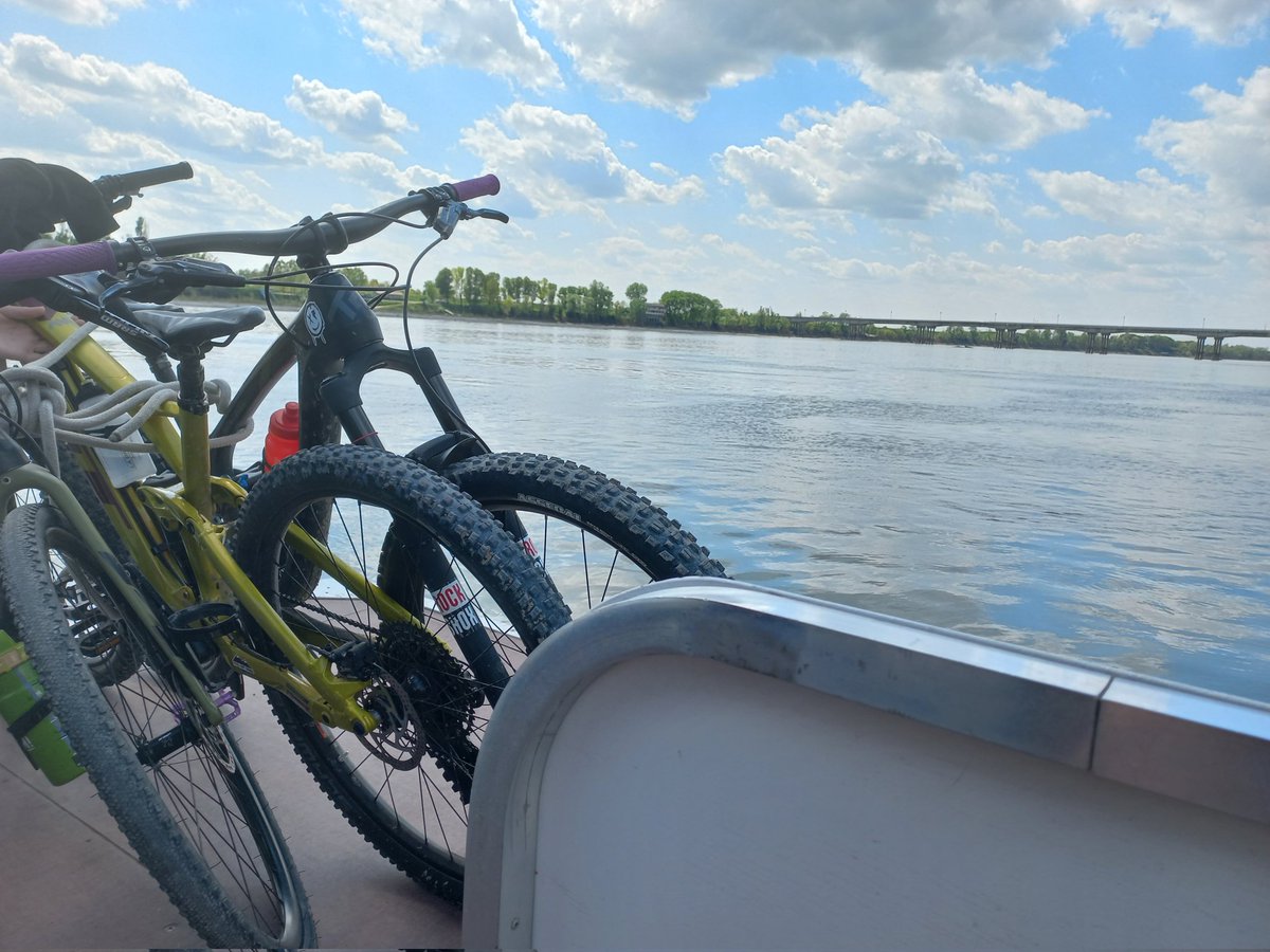 #AgendaVENTO.  Tre cose abbiamo chiesto ai sindaci, ad AIPO e AdBPO per dare un nuovo futuro lungo <a href="/VentoPolimi/">VENTO.lab.polimi</a> entro 1 anno
1. limite velocità 30km/h sugli argini lungo VENTO 
2. Almeno un traghettamento fisso 
3. Liberare dalle auto 5 piazze storiche
@DastuPolimi <a href="/altreconomia/">Altreconomia</a>