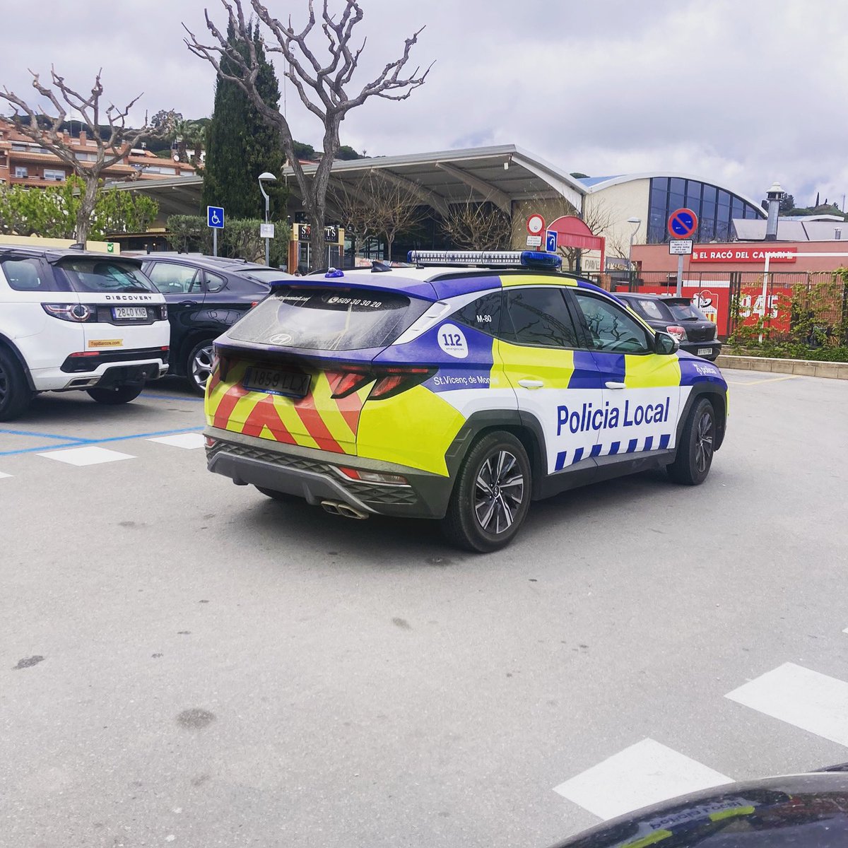 ppopularsvm's tweet photo. En #SantVicençdeMontalt todavía sufrimos bastantes robos. 🚨

🚔 Por eso aumentaremos las patrullas de vigilancia de día y de noche en las calles y urbanizaciones.

🔵 Desde el #PartidoPopular estamos trabajando para mejorar la seguridad de los vecinos y veraneantes de SVMontalt https://t.co/SuOOicO6OI