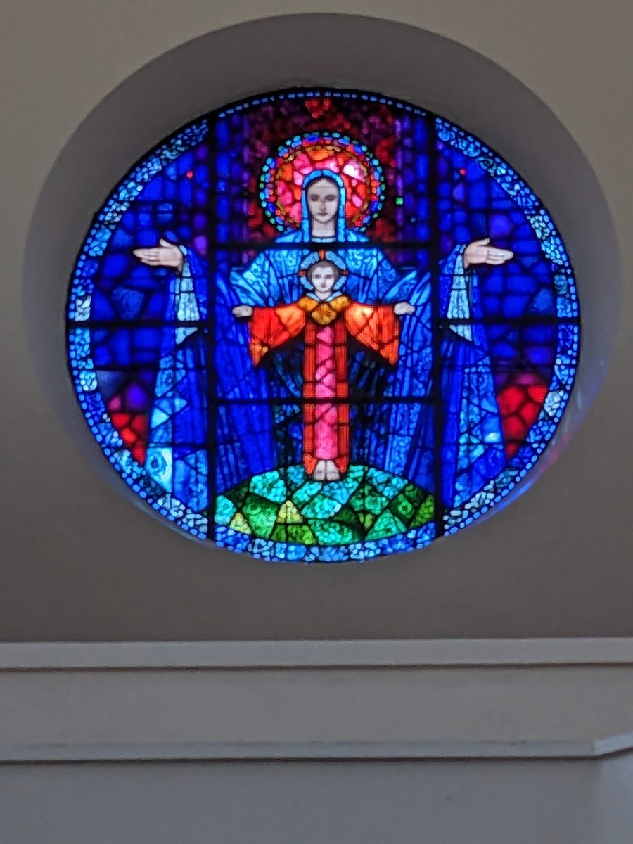 Sarahlear10's tweet photo. Loving the #MorrisandCo glass at @TrinityChurches, Meole Brace on @stainedglassmus study tour
Sneaky trip with @VisitGlass to St. Peter's Ludlow before #LouisDavis at @StLaurenceLud. So good to meet with glass people incl a student from @ArtHistoryYork. https://t.co/pqh6TWj0bE