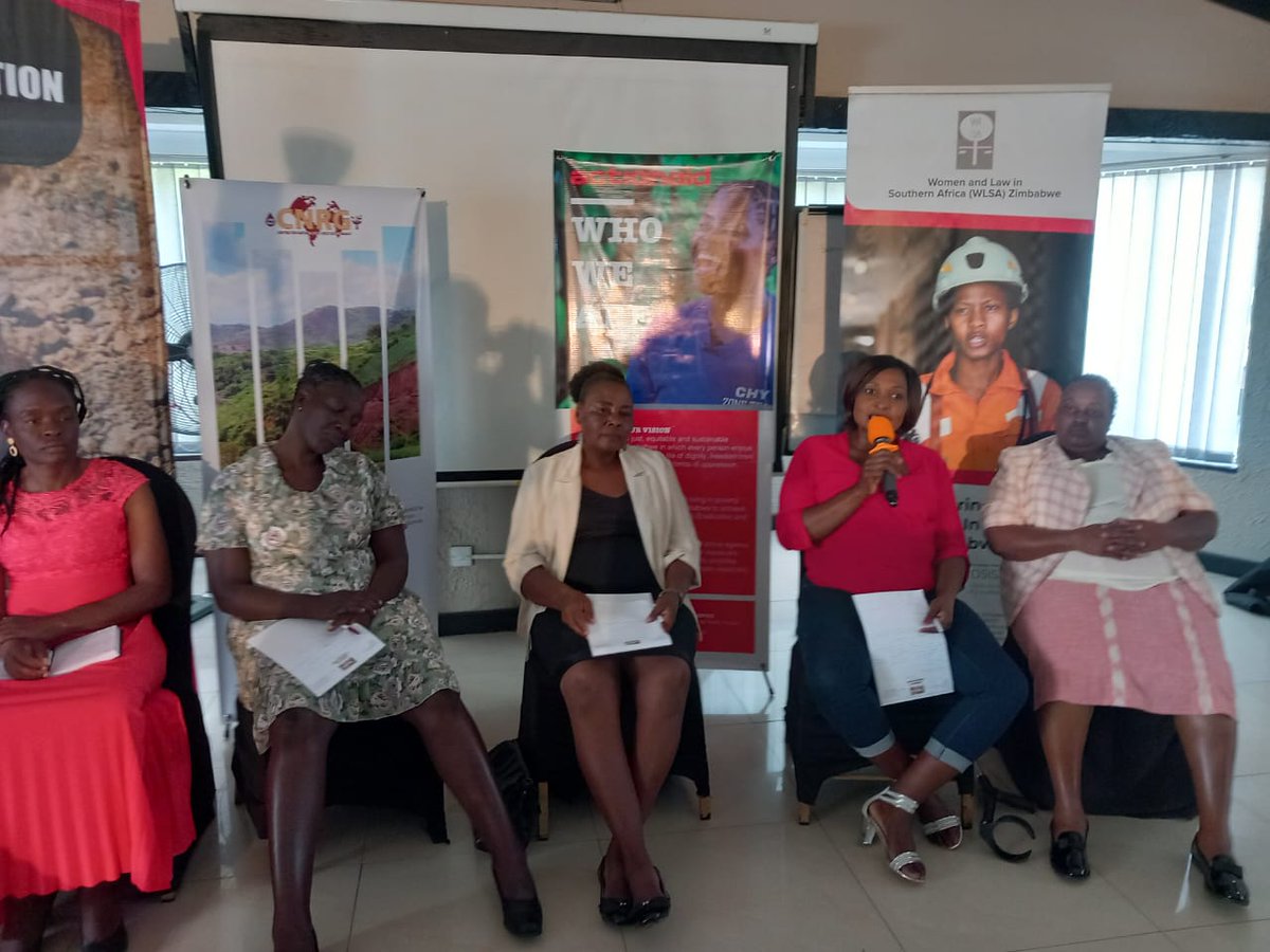 wlsazw's tweet photo. 📢 7th Session of Gender& Extractives Symposium
Women in mining communities sharing their lived realities during plenary session at the 7th session of the Gender n extractive symposium in kadoma.see pic below
#Genderand Extractives
@SthrnAfrcaTrust @fordfoundation https://t.co/p0J3zuD97c