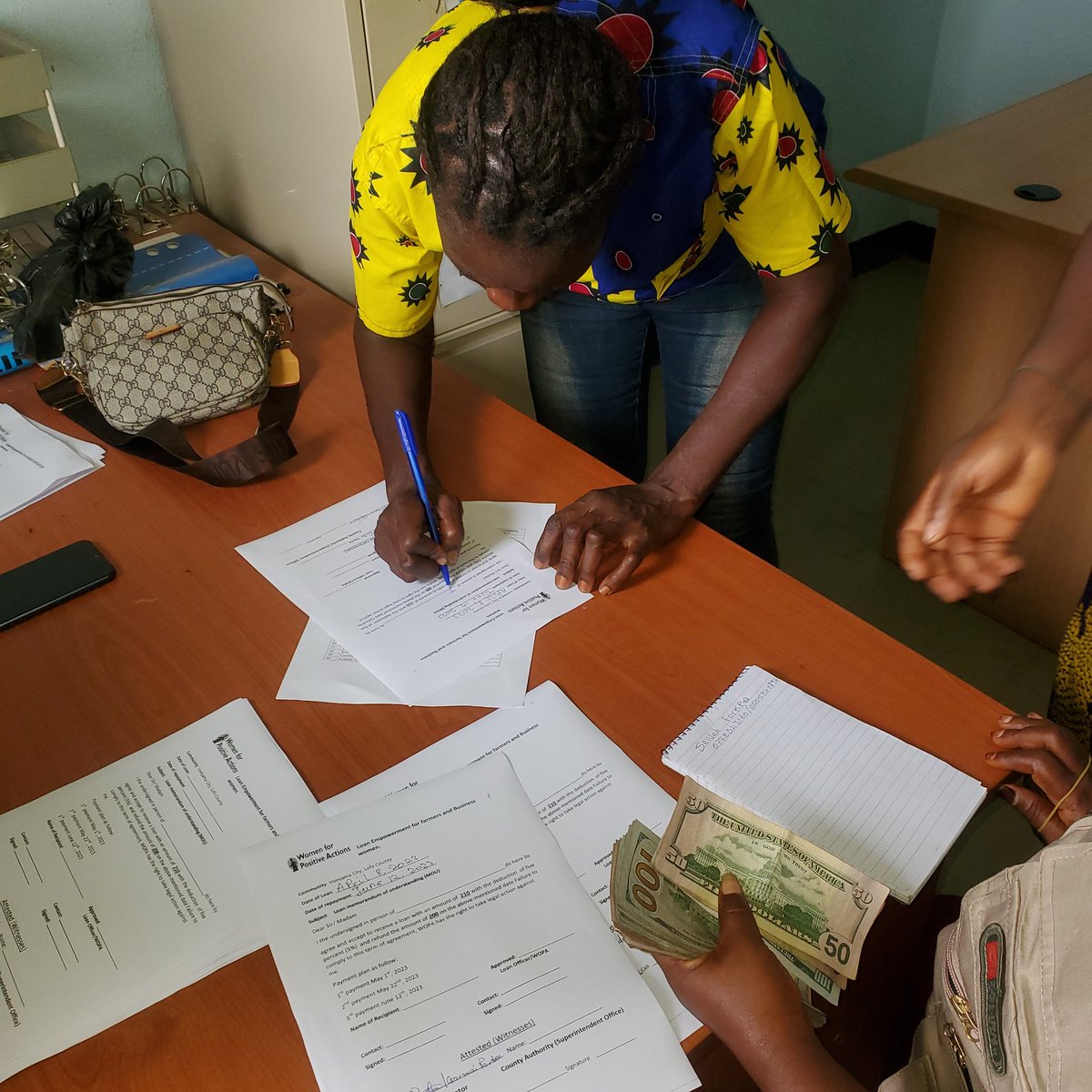 agwomsur's tweet photo. 40 women benefits loan from Lofa County to empower their businesses and farms. They have realized great changes due to this loan their businesses are now growing with profit. 
#WomenEmpowerment 
#UnWomen-Liberia
#Womenpeacehumantarianfund
#WOPA 
@wphfund https://t.co/l0FGNobeZF