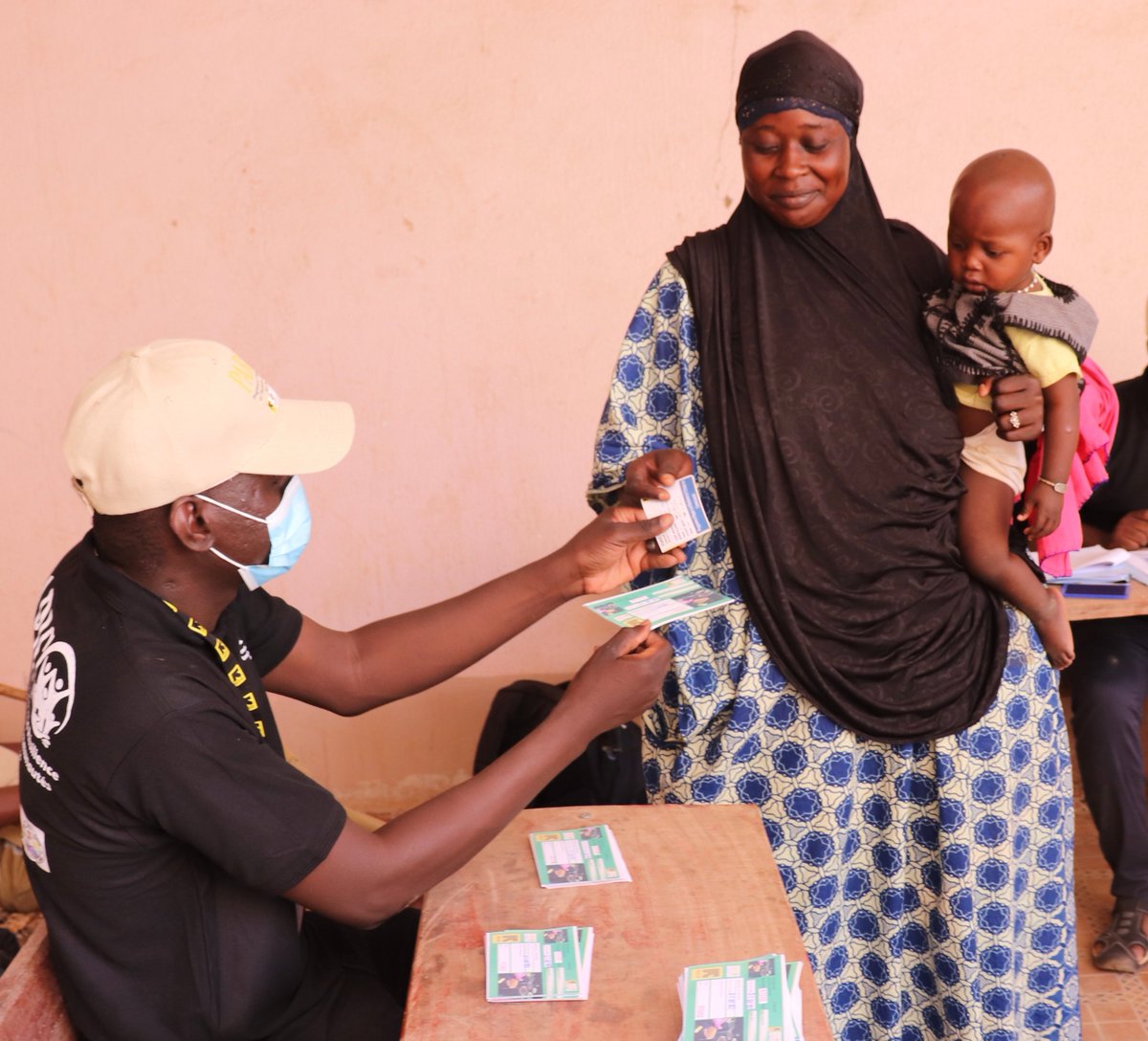meier_matias's tweet photo. Smile made possible thanks to the partnership between @UEauMali 🇪🇺 and the @RESCUEorg in #Mali 🇲🇱.

Community resilience and inclusion support program #PARIC. https://t.co/M3qhw09t4T
