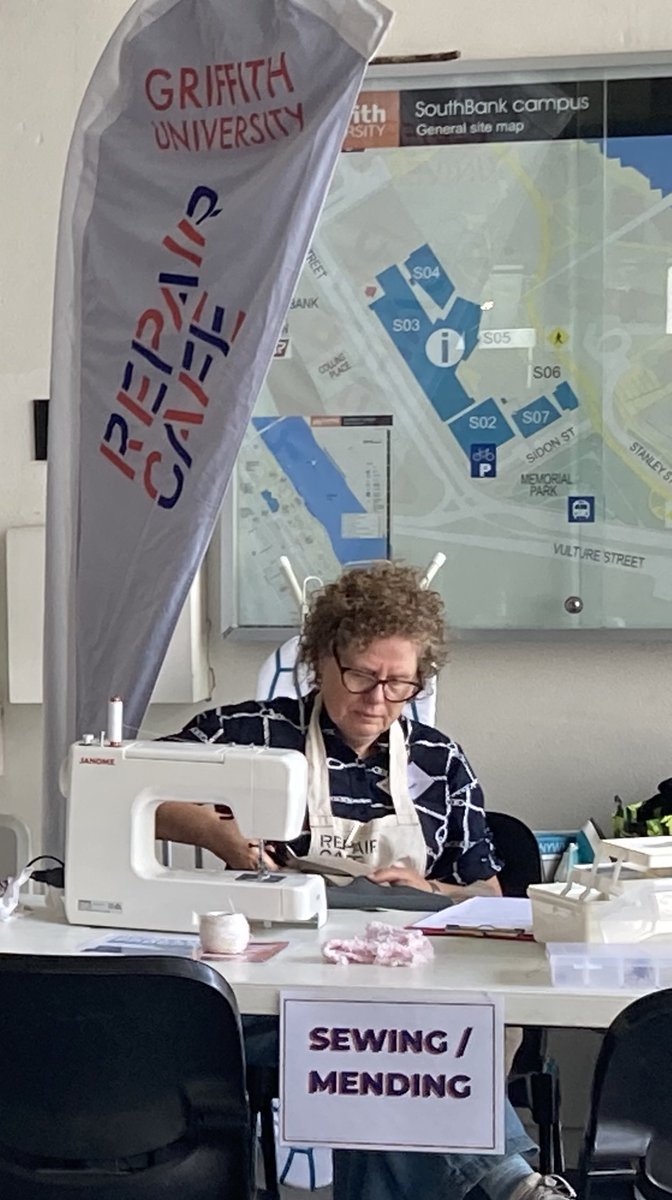 Great to have the Griffith Repair Cafe at South Bank today.  Such a worthwhile initiative. Thanks to <a href="/LGWiseman/">Leanne Wiseman</a> and the <a href="/QCAGriffith/">QCA Griffith</a> staff and students and all the volunteers who were involved. <a href="/elizabethshawau/">elizabeth shaw</a>