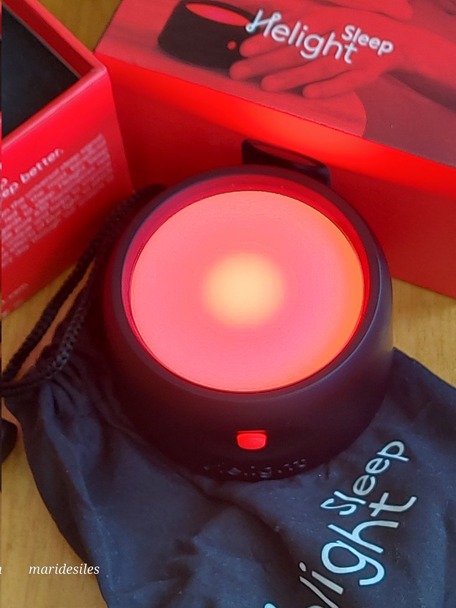 Avez-vous des problèmes de sommeil ? Voici Helight Sleep qui pourrait vous aider à retrouver un sommeil réparateur., dispo chez Escale Sommeil 🇷🇪 escalesommeil.re 
#mieuxdormirestunescience #helight #escalesommeil #insomnie #sommeilreparateur #iledelareunion #produitoffert