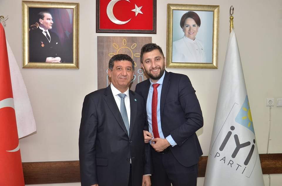 arb_gul's tweet photo. Eşler, dostlar, canlar eksik... Elbistan eksik... Bayramımız kutlu olsun.m. https://t.co/ipW3gRuUzj