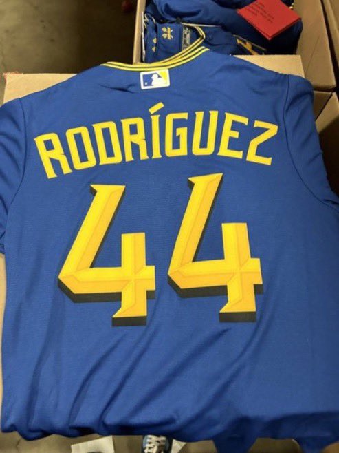 MarinersONTap's tweet photo. Omg the full leak of the Mariners city connect jerseys are here 👀 

credit: @TheEthanHammer 🔨 https://t.co/pq8E0Q9VWl