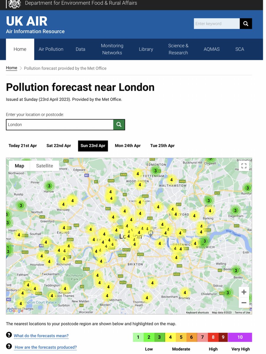 CleanAirLondon's tweet photo. OFFICIAL: #CodeYellow MODERATE #AirPollution forecast again by @DefraGovUK @metoffice for @LondonMarathon #LondonMarathon. Particles? Organisers might consider our 10 point #PollutionProtocol for endurance events https://t.co/mOqKa2inOn *** This is not a drill*** #WeRunTogether https://t.co/gMMdzRScFj