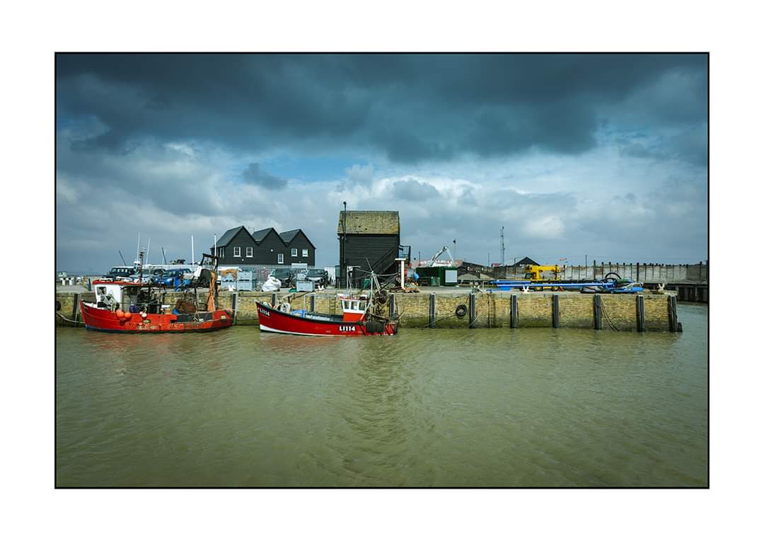 george_fisk's tweet photo. Harbour, Whitstable. #whitstable #greatbritishcoast #harbour #kentcoast #boats #workingharbour https://t.co/333aPdCMwd