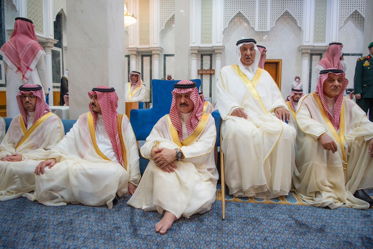 spagov's tweet image. #خادم_الحرمين_الشريفين يؤدي صلاة #عيد_الفطر في قصر السلام بجدة.
#واس