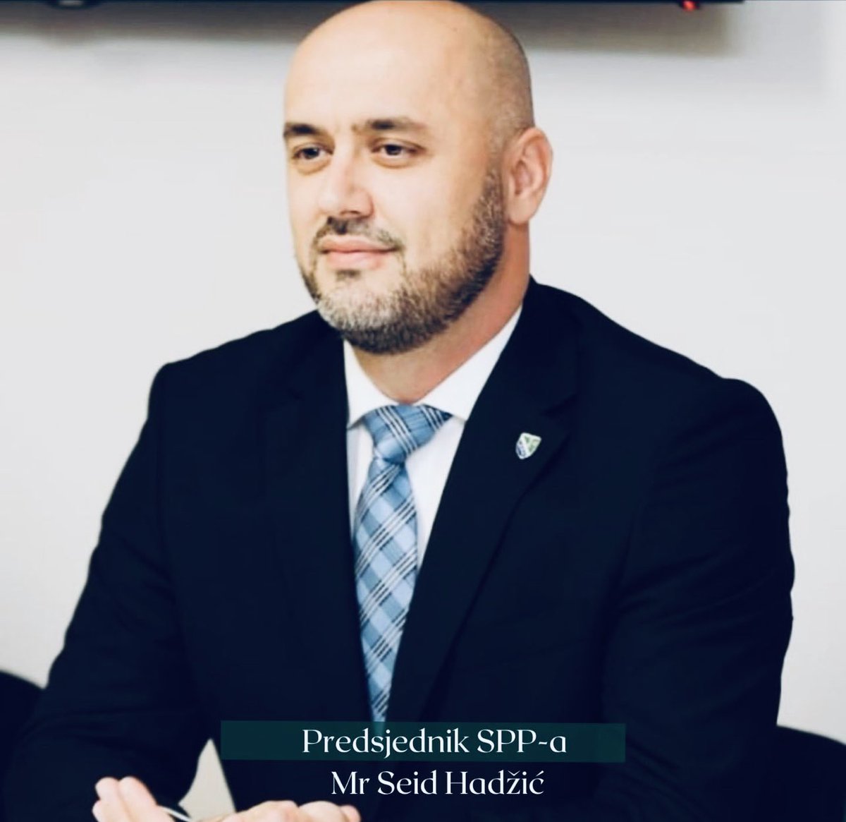 SeidHadzic's tweet photo. danima, pomirimo se unutar porodica, pomirimo se sa daljnjima, pomirimo se sa svima! 

Kao jedan od vas, želim nam Bajram mubarek i neka nam je mubarek svaka nova promjena i svaki novi korak! https://t.co/Qm6pKT3Tf7