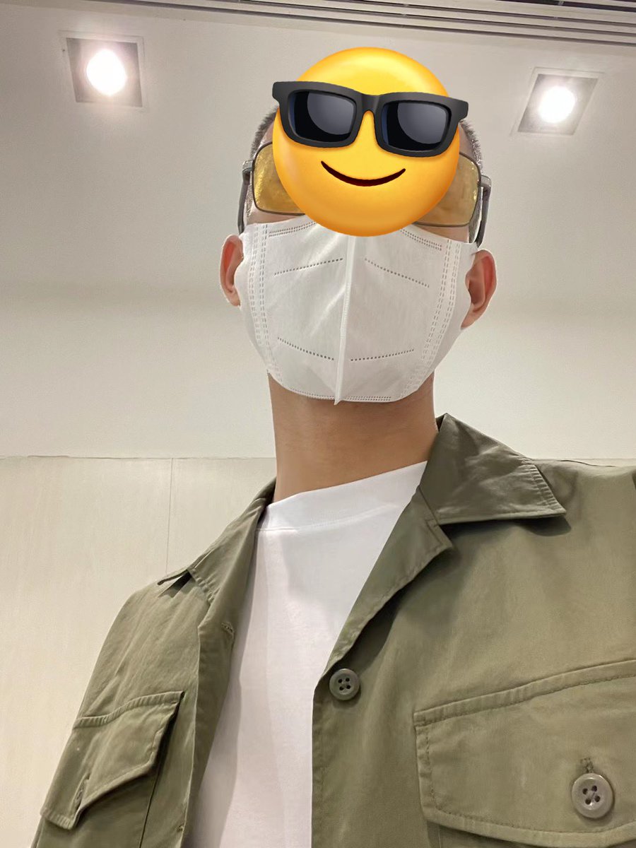 chuang_baba's tweet photo. 害怕遇见熟人还是挡着脸吧 https://t.co/3saF5eqtcd