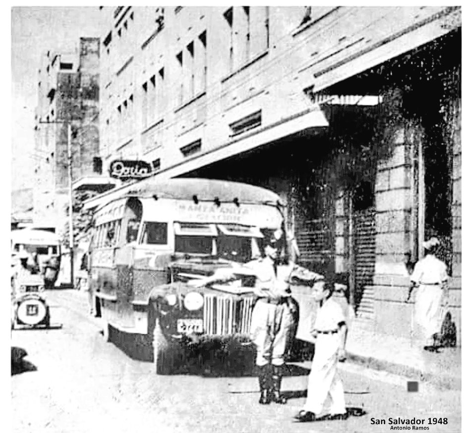 HistoriaDeElSa1's tweet photo. Don semaforo🚦 https://t.co/Fwwlmyu6AT