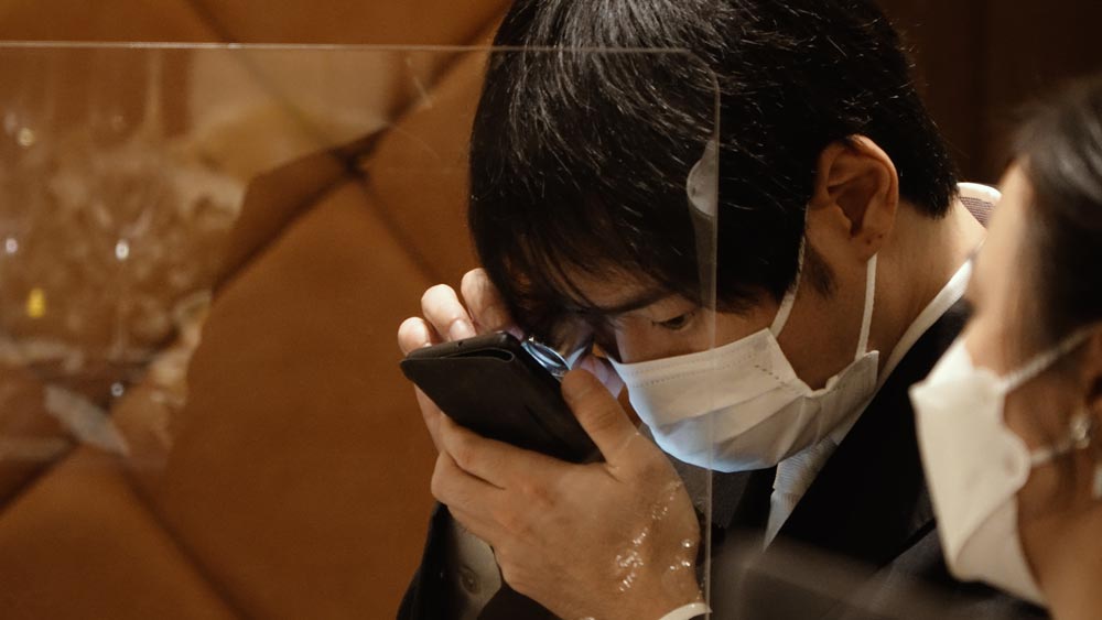labDNG's tweet photo. 【研究紹介】Low-Vision Wedding（2021）

  映像音響システムを活用し，イベントの様子や場所を認識できるようにサポートするシステムを提案 実際にロービジョンの新郎や参列者が出席する結婚式の披露宴で試験導入を行なった   

https://t.co/oxa1GA63pc https://t.co/CwOfL8wIno