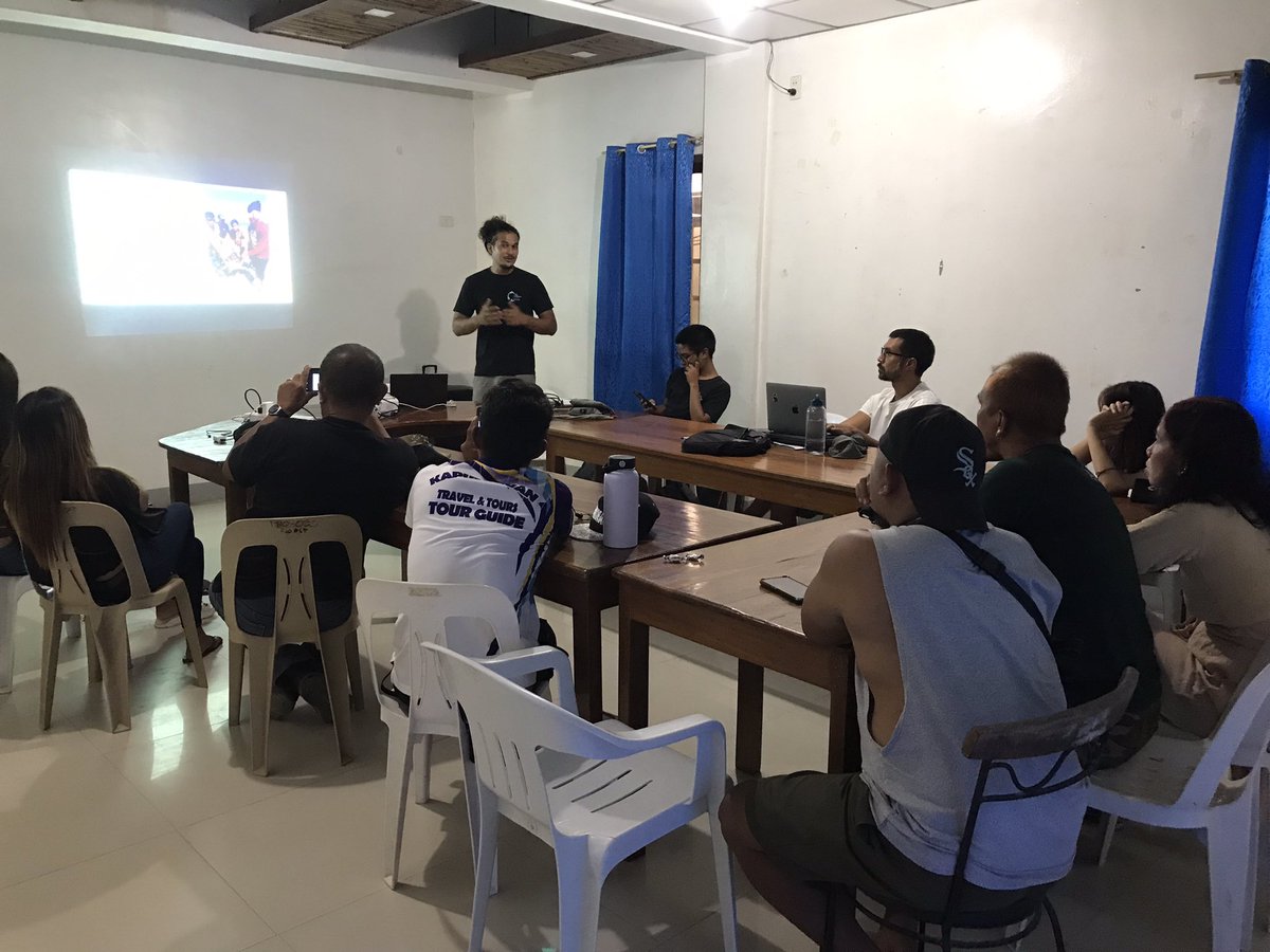 elnidoheritage's tweet photo. Kalugtan Culture &amp; Environment Forum: Manta Ray Research in Sibaltan Bay. #kalugtan #kalugtanartsfestival https://t.co/njsIcTZIO0