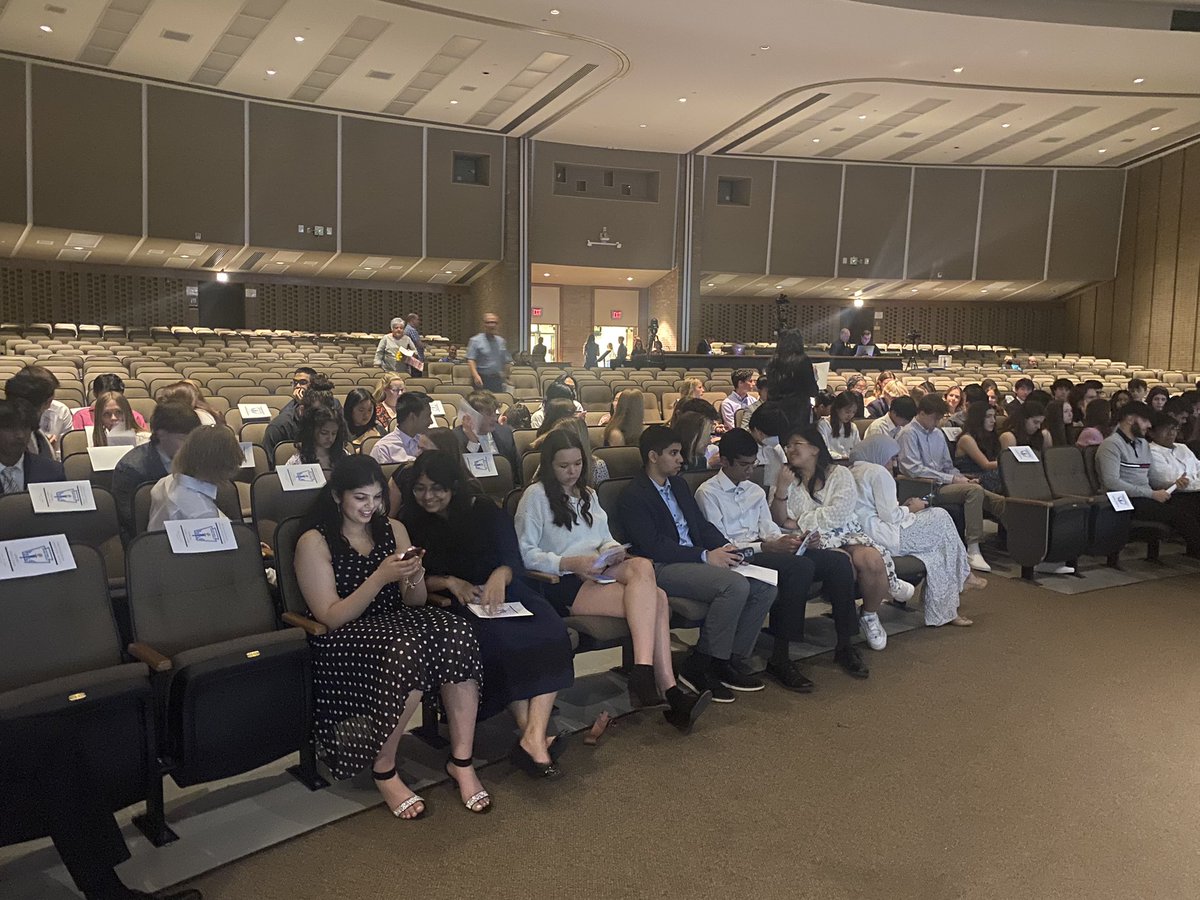 NASHNHS's tweet photo. This evening, 186 juniors were inducted into North Allegheny’s chapter of the National Honor Society. These students uphold the four pillars, as well as demonstrate radiating excellence all around. 
Congratulations everyone! https://t.co/vNav1XRm3u