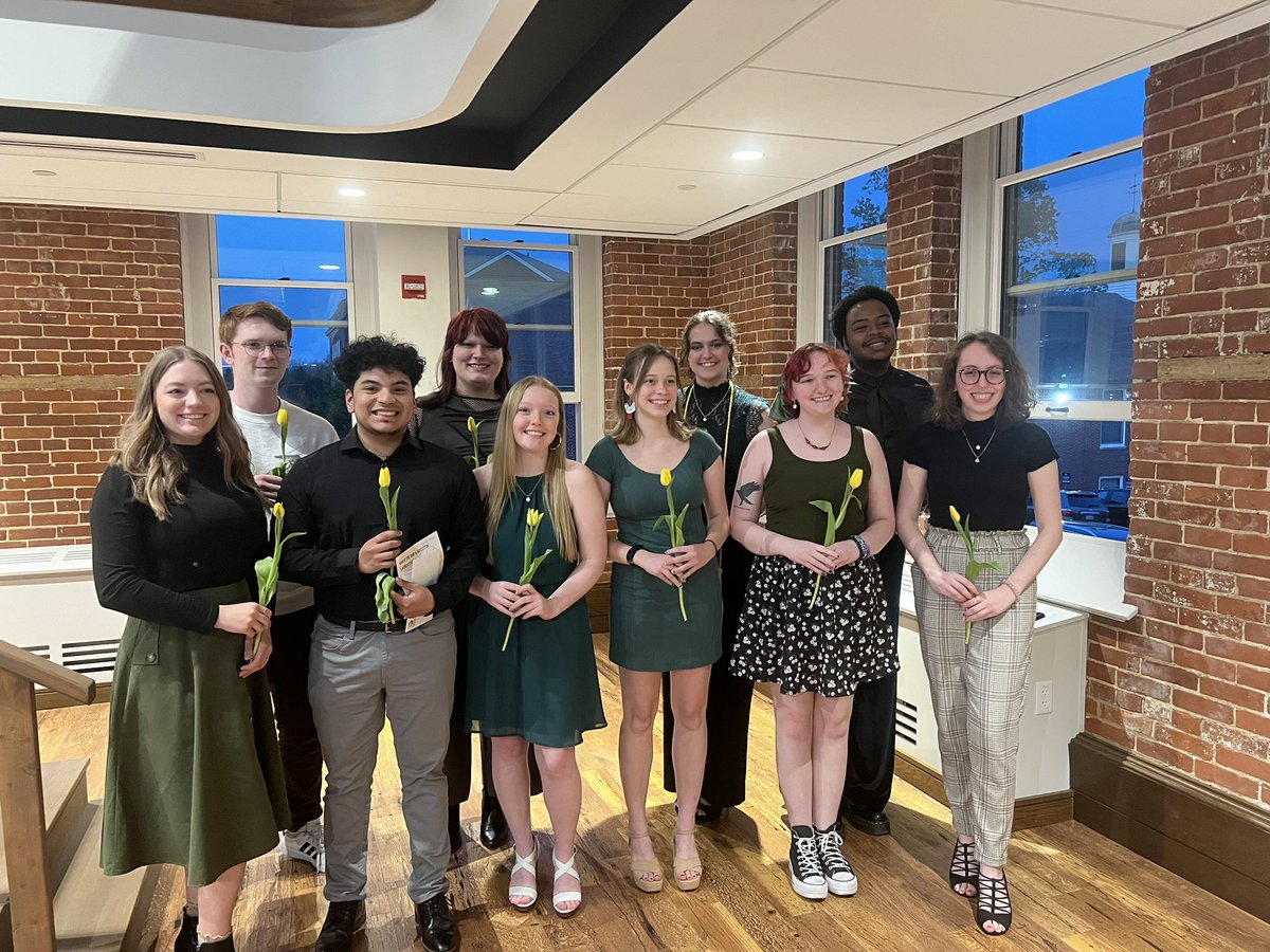 ShipEnglish's tweet photo. We had an amazing time at the Write the Ship and Reflector Launch Party this evening! Congrats to all the award winners! And a huge shout out to the editors and Writing Fellows, without whom none of this would be possible. 📚📗 https://t.co/8K4OjdXomw