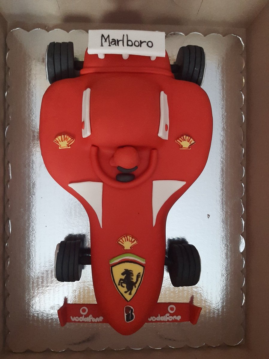 jessy_granados's tweet photo. El martes fue mi cumpleaños, y mi amiga me regalo este pastel 😍 🏎 no me lo quería comer ni compartir 😂
@ScuderiaFerrari #FerrariFan #Ferrari #essereFerrari ❤ @F1 #F1 #Scuderiaferrari https://t.co/Ng8NHmpmFA