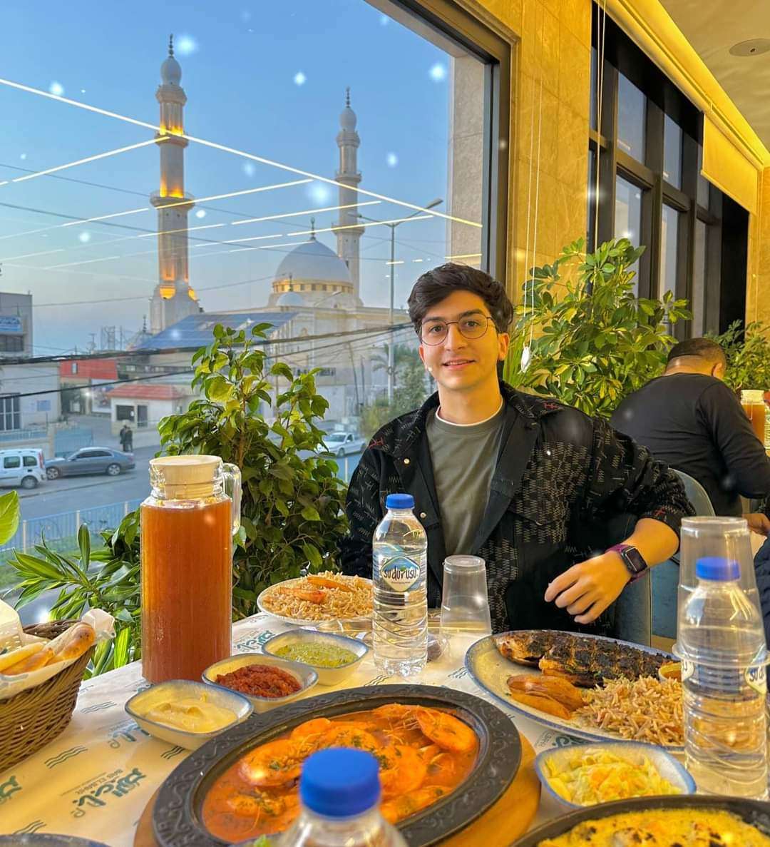 B_M_masoud's tweet photo. کوچني اختر مبارک او بختور شه 
HAPPY EID MUBARAK 🤍🍁
كل عام وأنتم بألف خير https://t.co/QKVwRJx1Pl