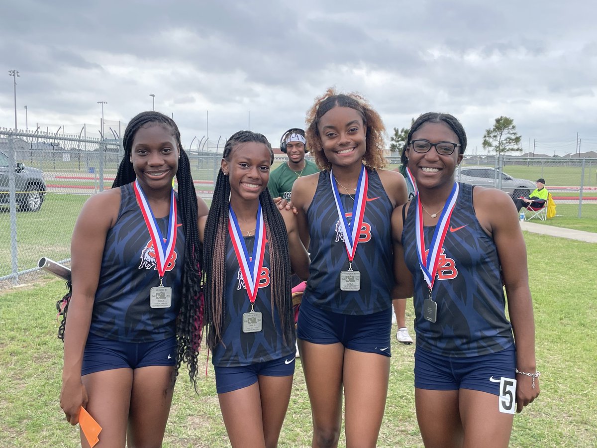 LadyBTBA's tweet photo. Congrats to the Lady Broncos! They advanced to the Regional Meet 🔥💨💙🧡

Amariya Hardeman 
100m - 11.66 (4th)
200m- 24.22 (2nd)

4x100 - 47.61 (2nd)
Michelle Bakare, Amariya Hardeman, Mandi Kallon, Sera Cole

@Bush_Athletics @FBISDAthletics 
@BHS_Broncos https://t.co/6SJN9rkt9B