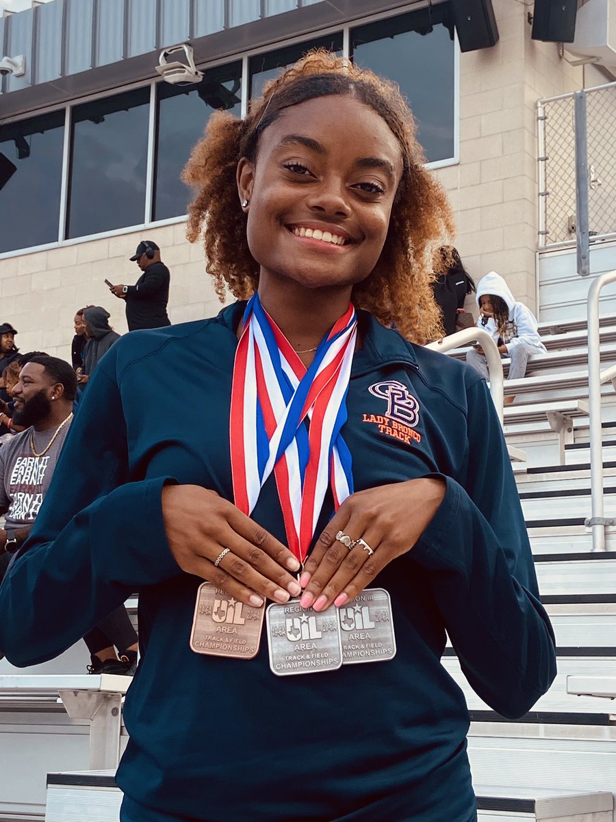 LadyBTBA's tweet photo. Congrats to the Lady Broncos! They advanced to the Regional Meet 🔥💨💙🧡

Amariya Hardeman 
100m - 11.66 (4th)
200m- 24.22 (2nd)

4x100 - 47.61 (2nd)
Michelle Bakare, Amariya Hardeman, Mandi Kallon, Sera Cole

@Bush_Athletics @FBISDAthletics 
@BHS_Broncos https://t.co/6SJN9rkt9B