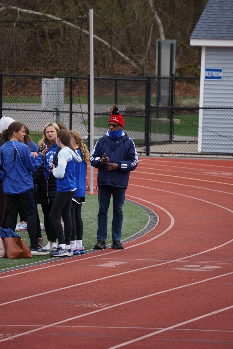 ZoneSponsor's tweet photo. Track is like life

it’s you vs. you! 

#trackandfield #runner https://t.co/CuN3WfPqGi