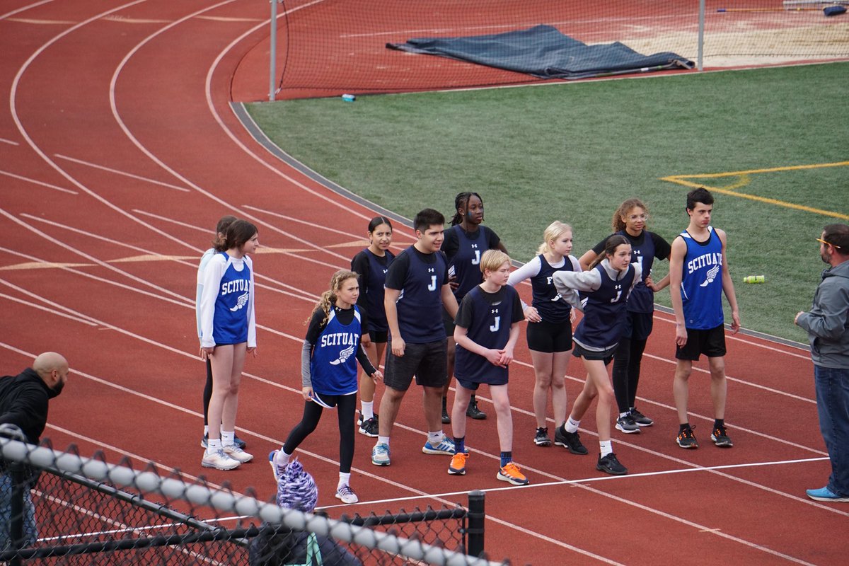 ZoneSponsor's tweet photo. Track is like life

it’s you vs. you! 

#trackandfield #runner https://t.co/CuN3WfPqGi