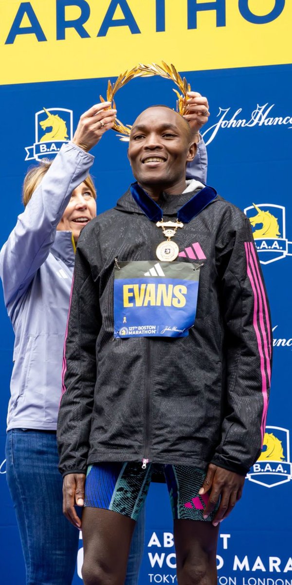 weare_zamina's tweet image. "Kenyan runners dominated the 2023 Boston Marathon with Evans Chebet and Hellen Obiri taking home the top titles. Read more: zamina.co/post/speeding-….  #BostonMarathon #KenyanRunners #EvansChebet #HellenObiri #AthleteAchievements"