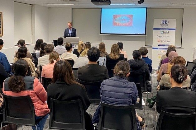 ADASouthAus's tweet photo. Dr Sven Jensen, specialist Orthodontist, gave an informative overview of the diagnosis &amp; management of sleep disordered breathing in children.
Dr Jensen enthusiastically answered participants' questions, providing valuable insights on the topic. https://t.co/RNtSd1916m